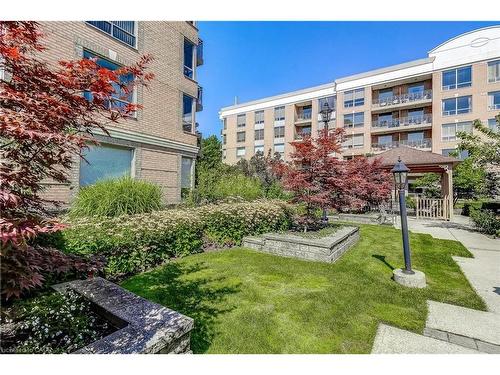 2509-100 Burloak Drive, Burlington, ON - Outdoor With Balcony