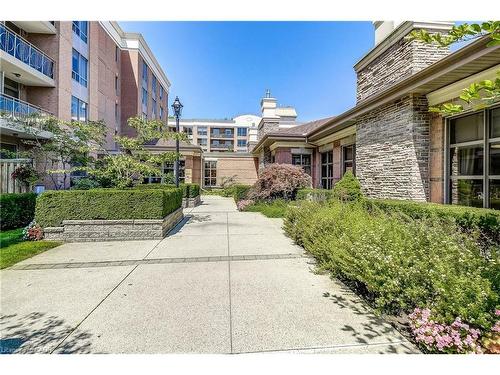 2509-100 Burloak Drive, Burlington, ON - Outdoor With Balcony