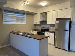 184 Wheat Lane  Kitchener, ON N2R 0R4