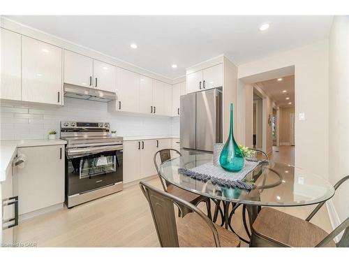 98 Birch Avenue, Hamilton, ON - Indoor Photo Showing Kitchen With Upgraded Kitchen