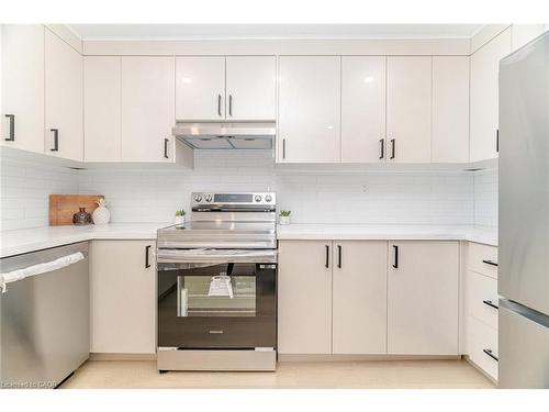 98 Birch Avenue, Hamilton, ON - Indoor Photo Showing Kitchen