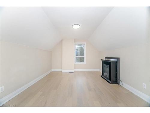 98 Birch Avenue, Hamilton, ON - Indoor Photo Showing Other Room