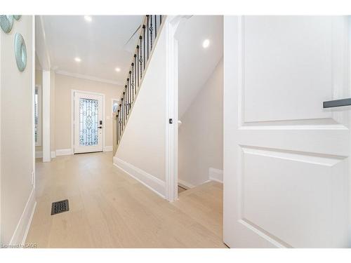 98 Birch Avenue, Hamilton, ON - Indoor Photo Showing Other Room