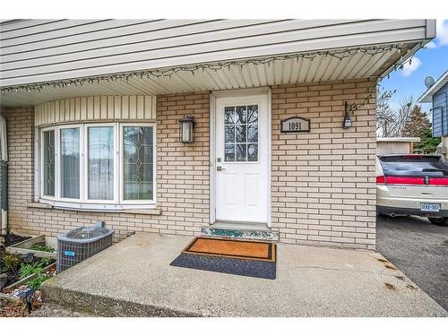 1091 Upper Wellington Street, Hamilton, ON - Outdoor With Exterior