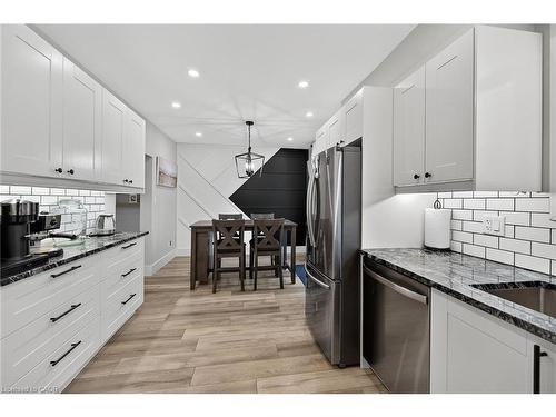 1091 Upper Wellington Street, Hamilton, ON - Indoor Photo Showing Kitchen With Upgraded Kitchen
