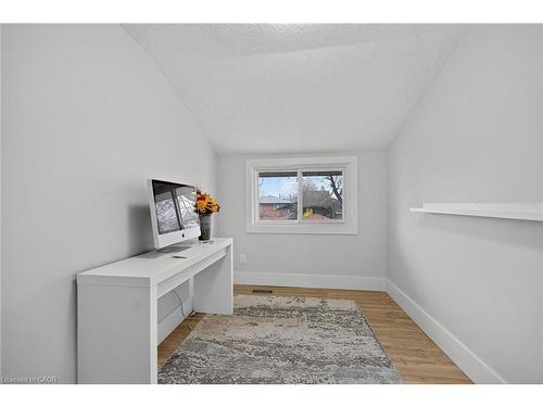 1091 Upper Wellington Street, Hamilton, ON - Indoor Photo Showing Other Room