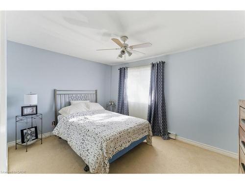21-2107 Marine Drive, Oakville, ON - Indoor Photo Showing Bedroom