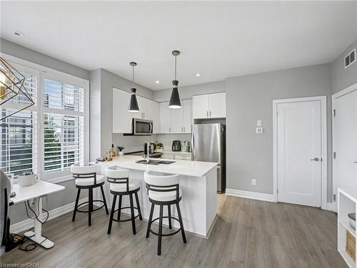 532-657 Cricklewood Drive, Mississauga, ON - Indoor Photo Showing Other Room