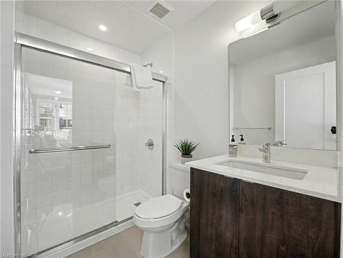 532-657 Cricklewood Drive, Mississauga, ON - Indoor Photo Showing Bathroom