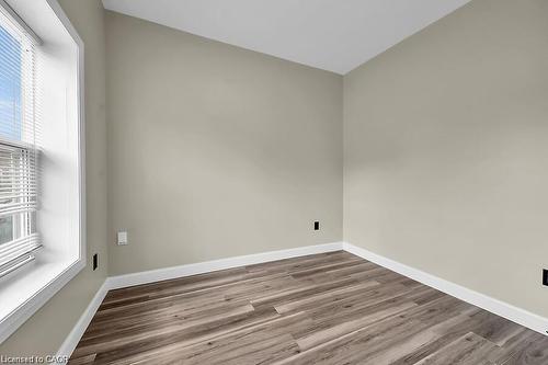 16 Webling Street, Brantford, ON - Indoor Photo Showing Other Room