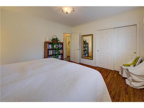50 Edgewood Avenue, Hamilton, ON - Indoor Photo Showing Bedroom