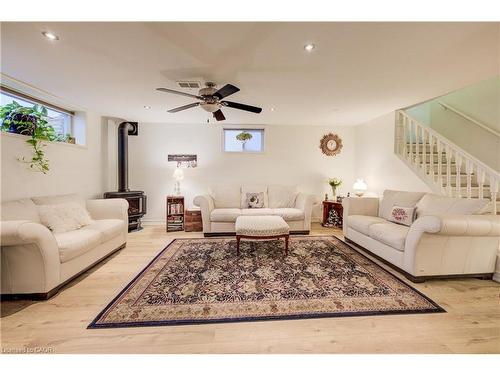 50 Edgewood Avenue, Hamilton, ON - Indoor Photo Showing Living Room