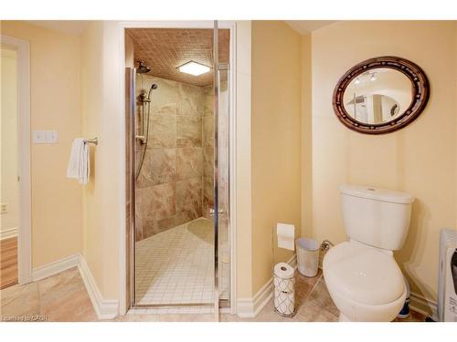 50 Edgewood Avenue, Hamilton, ON - Indoor Photo Showing Bathroom