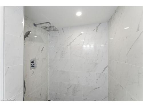 Basement-262 East 17Th Street, Hamilton, ON - Indoor Photo Showing Bathroom