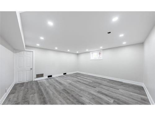 Lower-313 Ashbury Road, Oakville, ON - Indoor