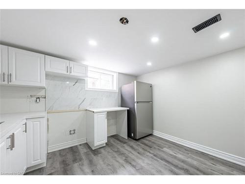 Lower-313 Ashbury Road, Oakville, ON - Indoor Photo Showing Kitchen