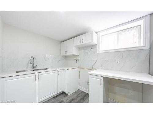 Lower-313 Ashbury Road, Oakville, ON - Indoor Photo Showing Kitchen
