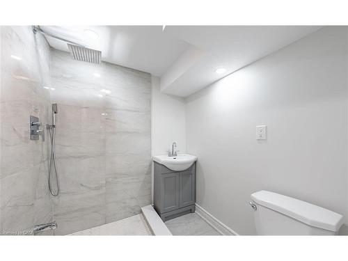 Lower-313 Ashbury Road, Oakville, ON - Indoor Photo Showing Bathroom