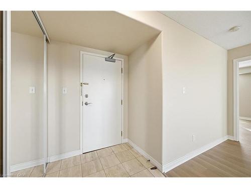 802-1272 Ontario Street, Burlington, ON - Indoor Photo Showing Other Room