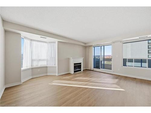 802-1272 Ontario Street, Burlington, ON - Indoor With Fireplace