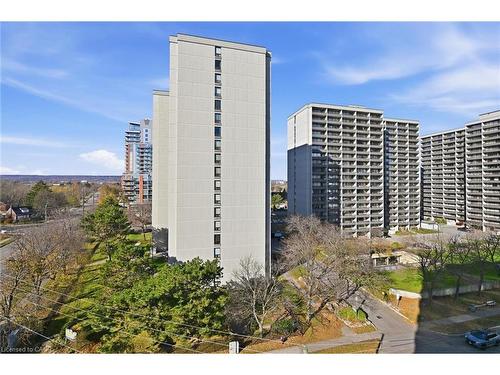 802-1272 Ontario Street, Burlington, ON - Outdoor