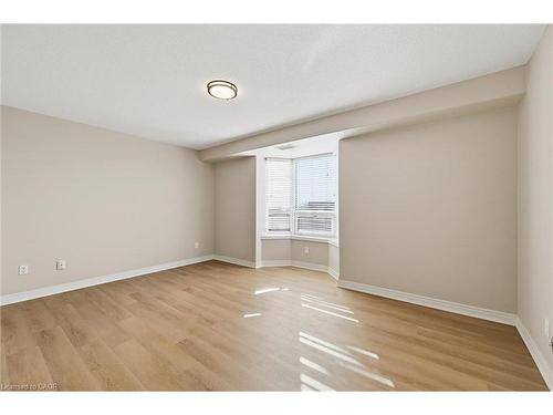 802-1272 Ontario Street, Burlington, ON - Indoor Photo Showing Other Room