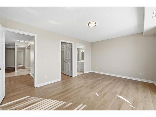 802-1272 Ontario Street, Burlington, ON - Indoor Photo Showing Other Room