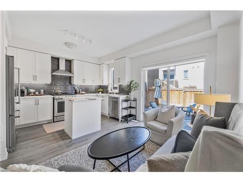 3959 Koenig Road, Burlington, ON - Indoor