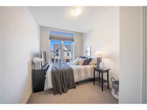 3959 Koenig Road, Burlington, ON - Indoor Photo Showing Bedroom