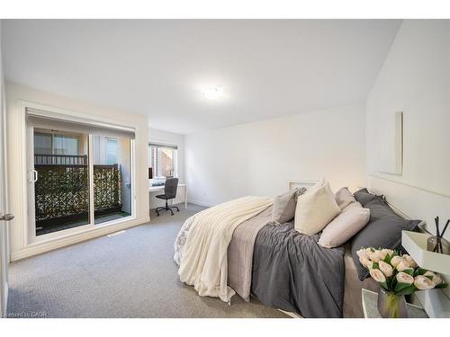 3959 Koenig Road, Burlington, ON - Indoor Photo Showing Bedroom