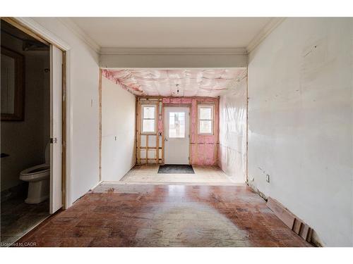 14 Athlone Road, Cambridge, ON - Indoor Photo Showing Other Room