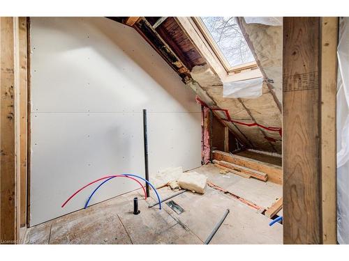 14 Athlone Road, Cambridge, ON - Indoor