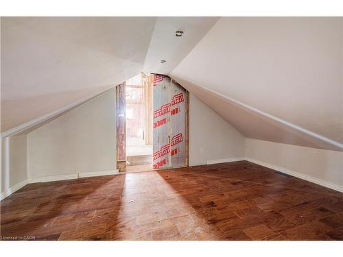 14 Athlone Road, Cambridge, ON - Indoor Photo Showing Other Room