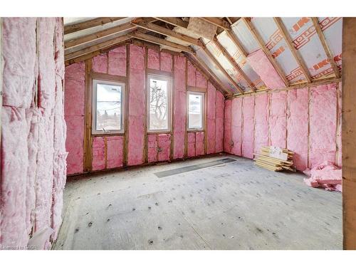 14 Athlone Road, Cambridge, ON - Indoor Photo Showing Other Room