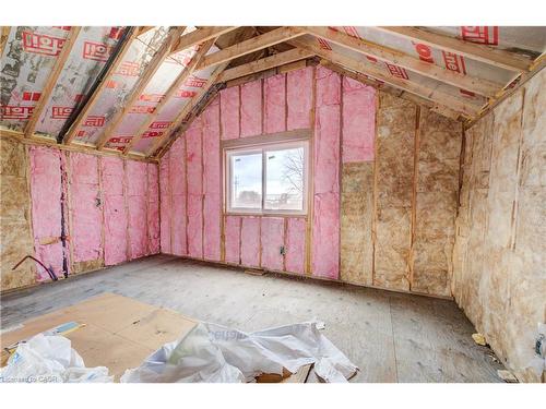 14 Athlone Road, Cambridge, ON - Indoor Photo Showing Other Room