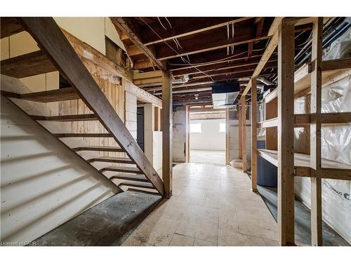 14 Athlone Road, Cambridge, ON - Indoor