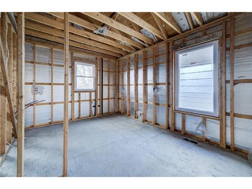 14 Athlone Road, Cambridge, ON - Indoor Photo Showing Other Room