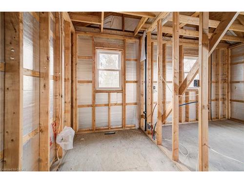 14 Athlone Road, Cambridge, ON - Indoor Photo Showing Other Room