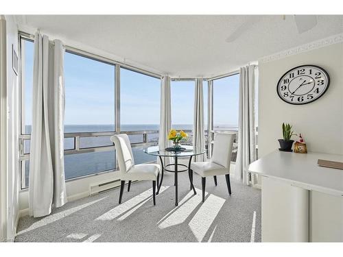 1808-2170 Marine Drive, Oakville, ON - Indoor Photo Showing Other Room