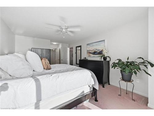 1808-2170 Marine Drive, Oakville, ON - Indoor Photo Showing Bedroom