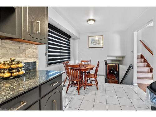 6186 Delta Drive, Niagara Falls, ON - Indoor Photo Showing Dining Room