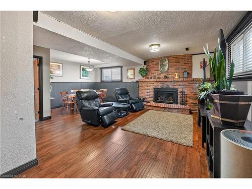 6186 Delta Drive, Niagara Falls, ON - Indoor With Fireplace