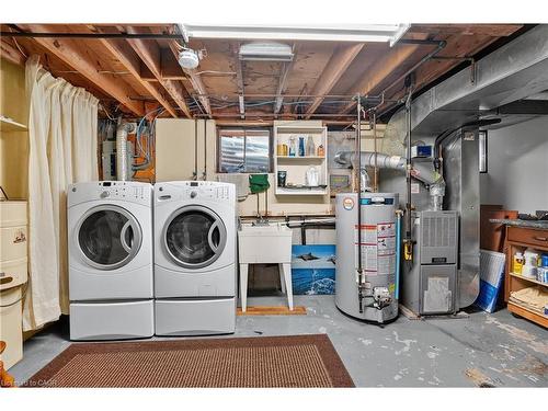6186 Delta Drive, Niagara Falls, ON - Indoor Photo Showing Laundry Room