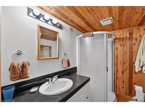 6186 Delta Drive, Niagara Falls, ON - Indoor Photo Showing Bathroom