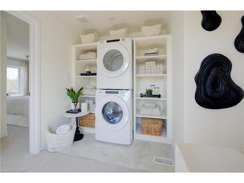 23 Ashford Street, Cambridge, ON - Indoor Photo Showing Laundry Room