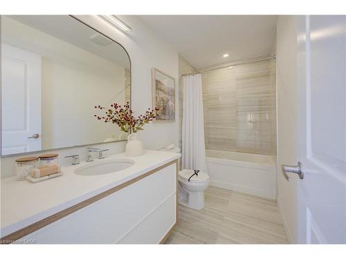23 Ashford Street, Cambridge, ON - Indoor Photo Showing Bathroom