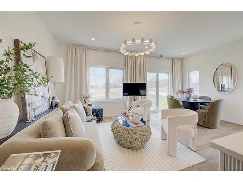210 Green Gate Boulevard, Cambridge, ON - Indoor Photo Showing Living Room