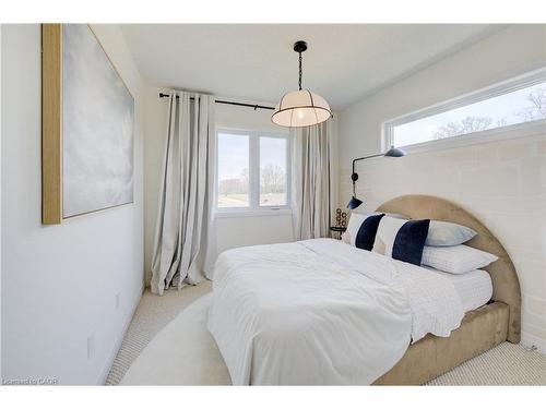210 Green Gate Boulevard, Cambridge, ON - Indoor Photo Showing Bedroom