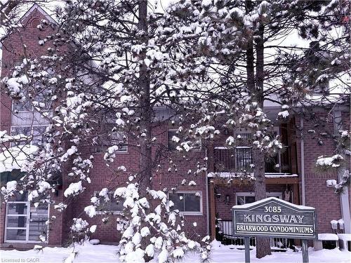 52-3085 Kingsway Drive, Kitchener, ON - Outdoor