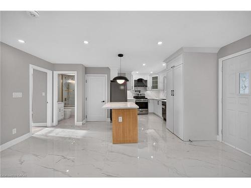 84 Blanmora Drive, Hamilton, ON - Indoor Photo Showing Other Room